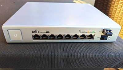 UniFi Switch 8 150W US-8-150W 8-Port PoE Gigabit Switch 2x SFP Incl. 1x SFP