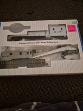 Bachmann 16138 HO Maintenance-of-Way 250-Ton Crane Car & Boom Tender