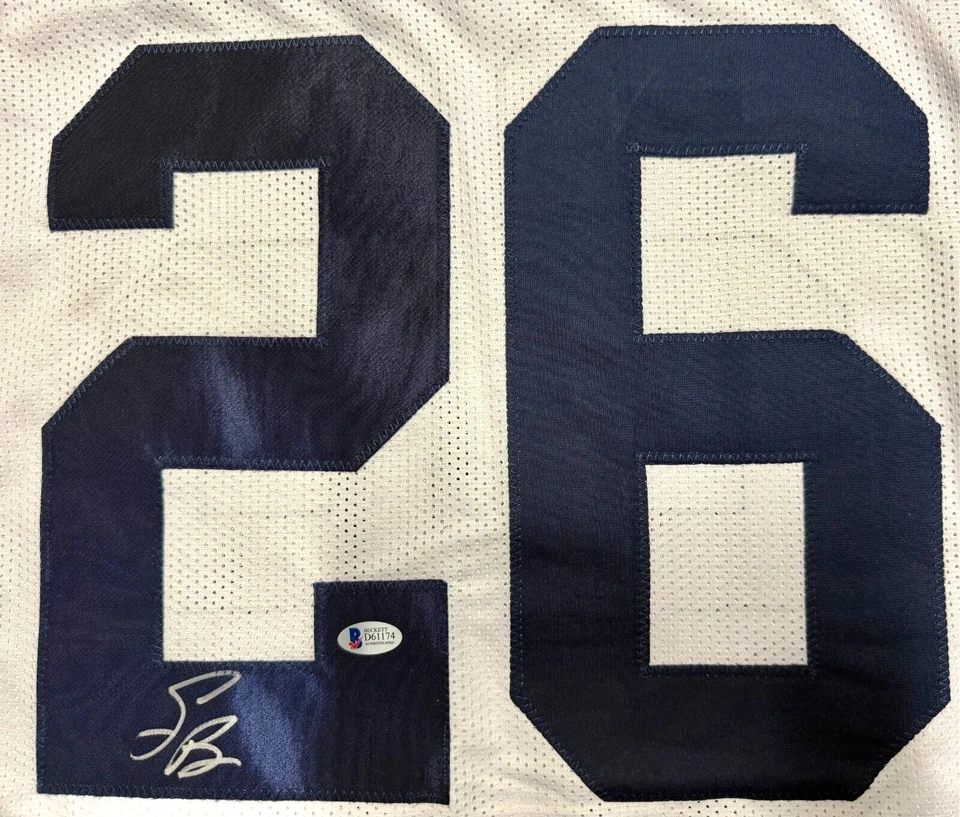 Camiseta blanca firmada por Saquon Barkley autografiada con certificación Beckett solamente pegatina Foto 2 de 4