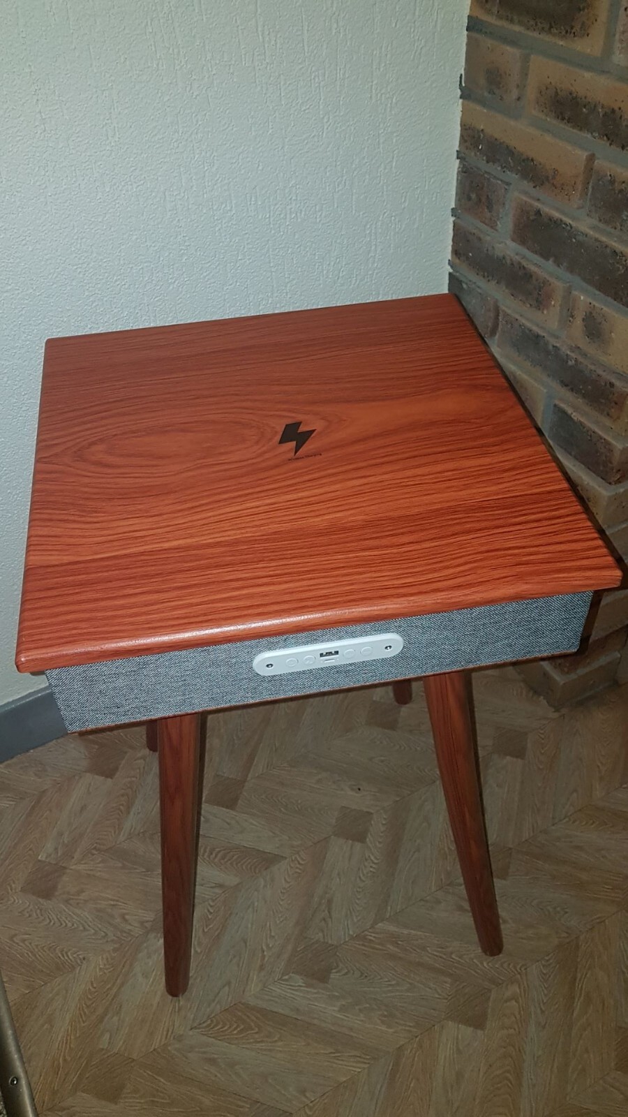 Table basse enceinte Bluetooth avec chargeur sans fil induction en bois clair - 4