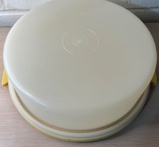 Vintage 720-2 TUPPERWARE Pie or Cake Carrier 10" Round Harvest Gold - 2 Pieces
