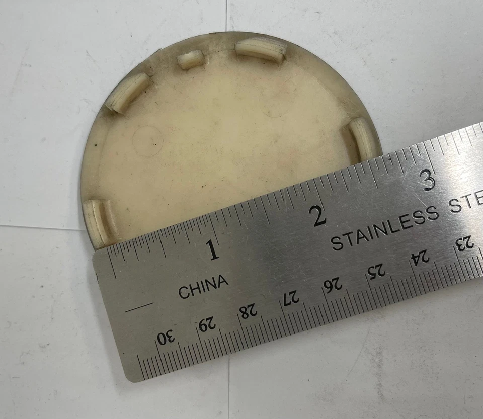 LAND ROVER DISCOVERY 2000-2002 SILVER CENTER CAP - Image 3 of 3