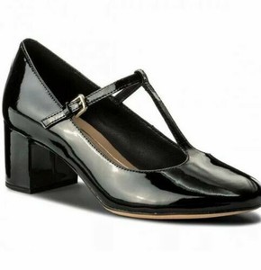 clarks patent leather shoes