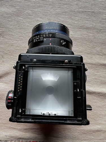 Mamiya RZ67 PRO II,Sekor Z 127mm f3.8 W 120 Film Back,Polaroid,Waist view,S-Grip - Picture 13 of 24