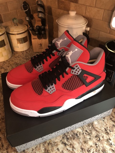 jordan 4 toro bravo box