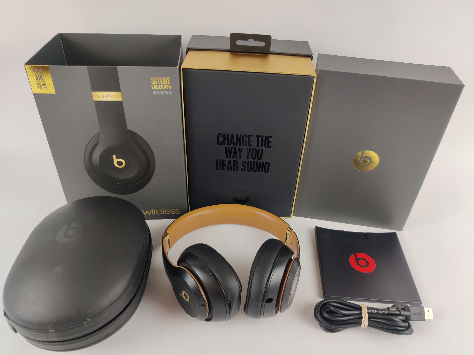 Beats By Dr. Dre Studio3 Wireless Headphones Black Skyline Flaking