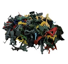 160 Vintage Plastic Toy Cowboys Army Solider Civil War Toy Figures Mixed Lot