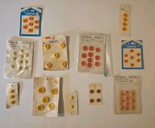 Vintage 1950s–1970s Carded Button Lot – Lidz Bros, Le Chic, Supreme, Solo Serve,