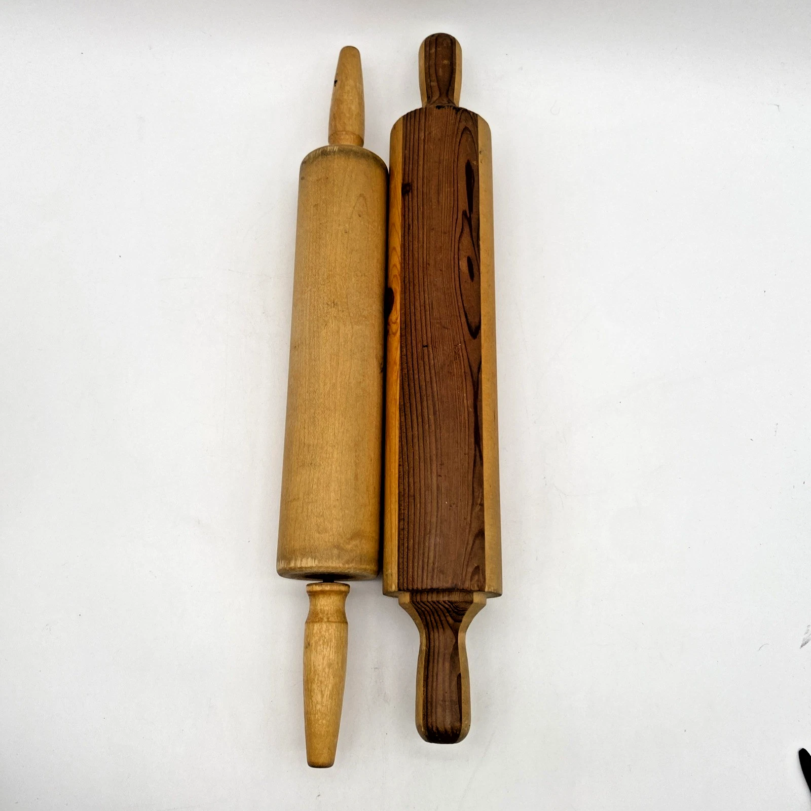 Lot of 2 Vintage Wood Rolling Pins Farmhouse Primitive Kitchen Cottage Décor
Opens in a new window o