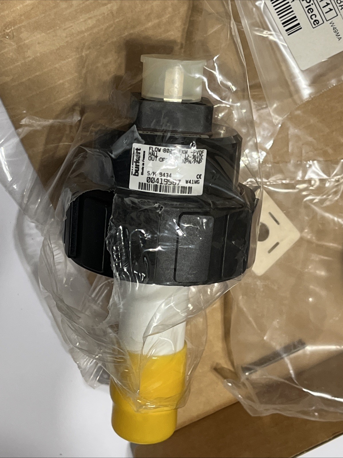 1pcs NEW Burkert 8020-FKM-PVDF 12-36V flow sensor 00419587