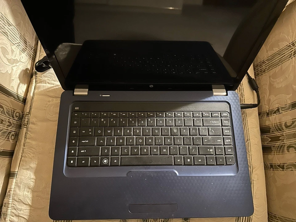 HP Pavilion 15.6 Blue G62 Intel Core HDD Window 7 Home Premium No Battery Work - Image 3 of 4