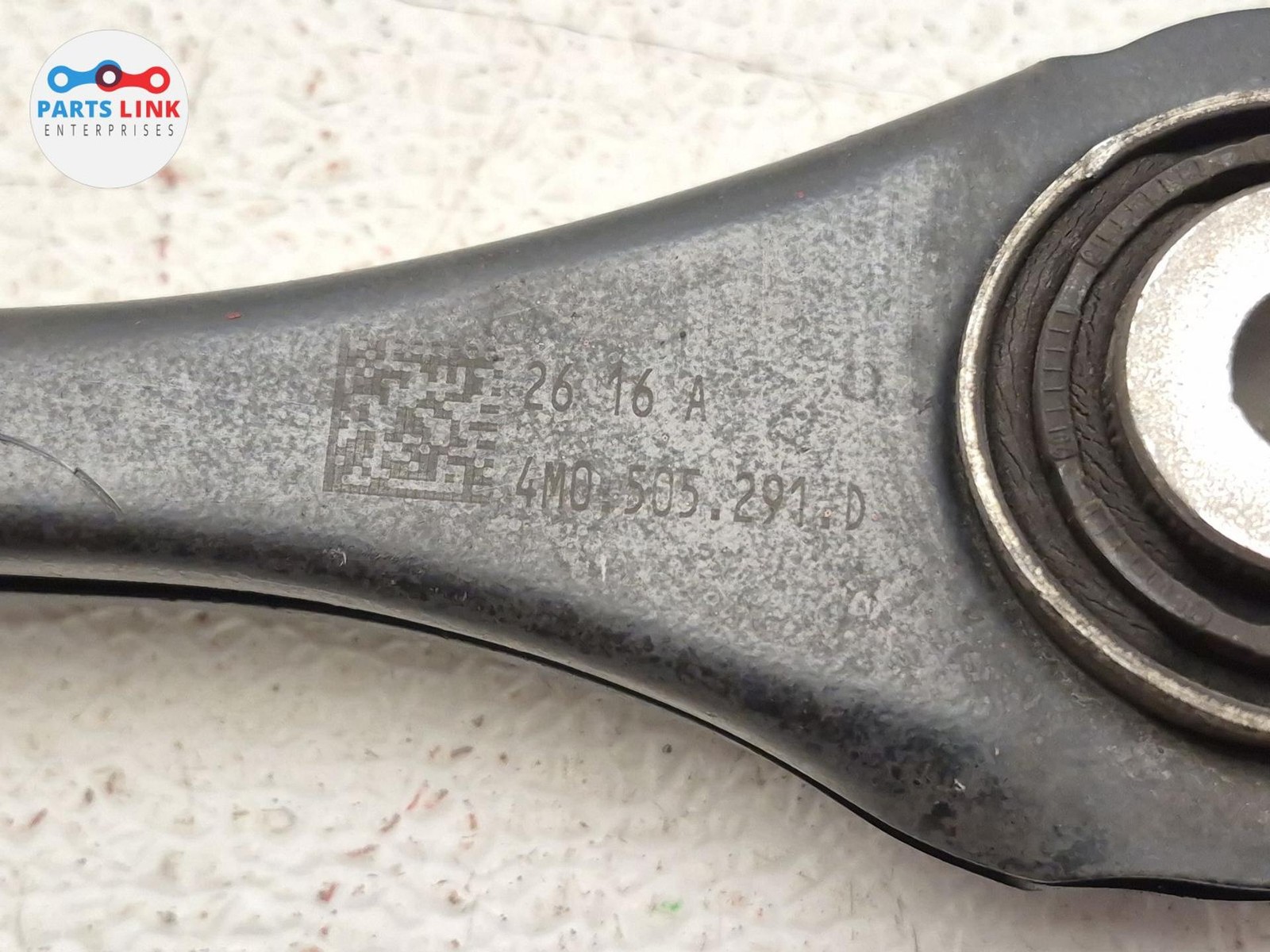 2016-20 BENTLEY BENTAYGA REAR LEFT CONTROL ARM LOWER TIE ROD LINK LEVER 636 OEM