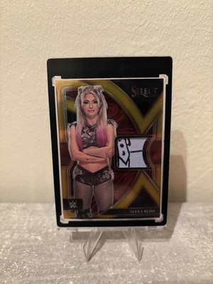 2023 Panini Select WWE Alexa Bliss Selective SWATCH Gold Prizm 2/10