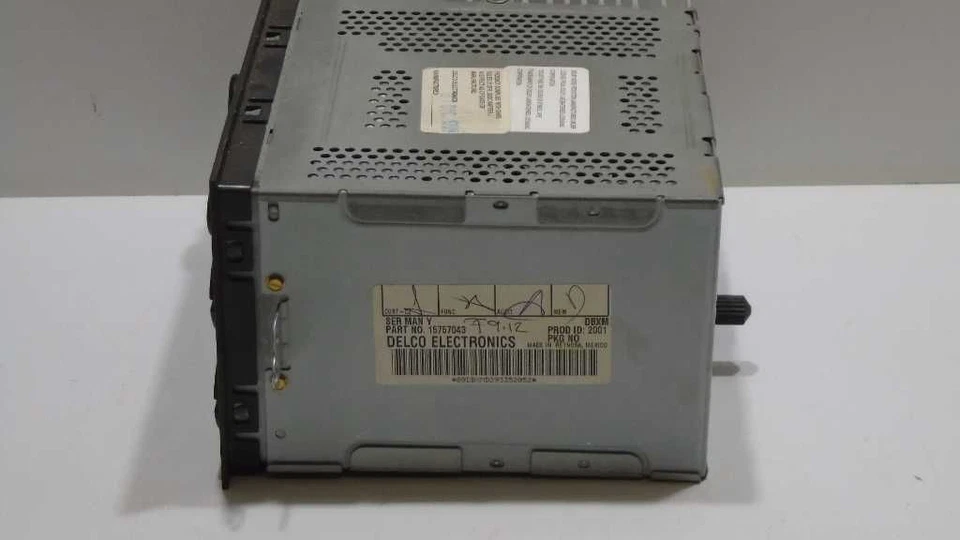 RECEPTOR AM-FM-CASSETTE-CD CONTROL DE TONO AUTOMÁTICO OPT UP0 SE ADAPTA A 00-01 BRAVADA 586198 Foto 2 de 4