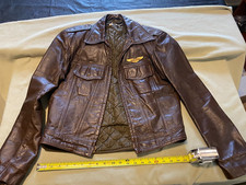 Giacca Harley Davidson AMF vintage pelle marrone con spilla donna 40 ha bisogno di cerniera "pull"