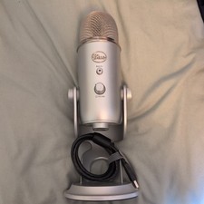 Logitech for Creators Blue Yeti USB Microphone for Recording - Silver