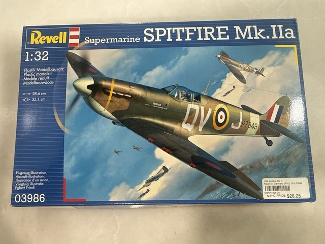 Revell 03986 Supermarine Spitfire Mk.IIa (1/32)