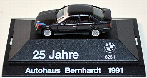 BMW 325i Berlina E36/4 Autohaus Bernhard Nero Metallico 1:87 Herpa - Foto 6 di 8