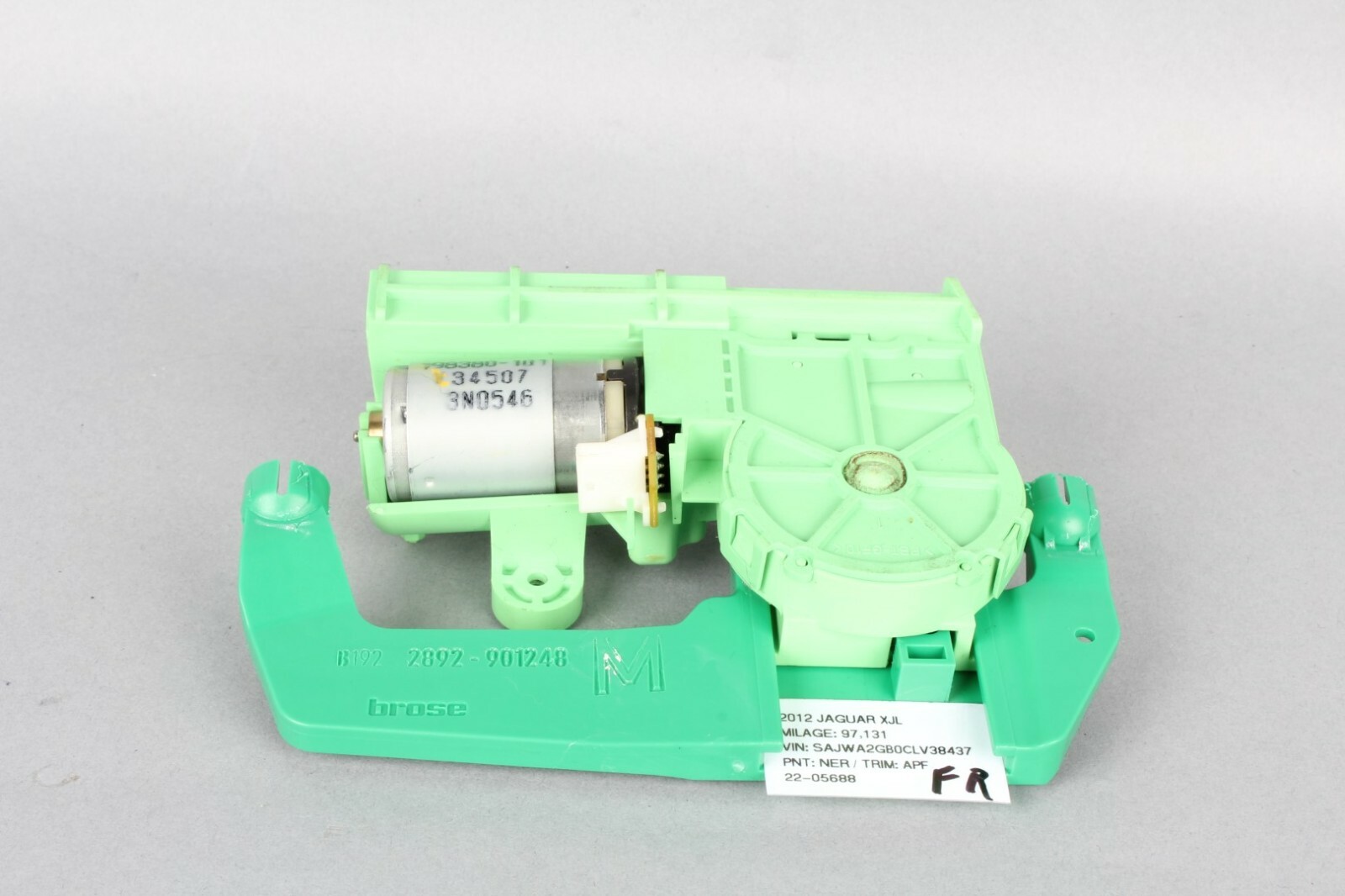 1018 Jaguar XJ XJL X351 Front Left or Right Seat Headrest Adjustment