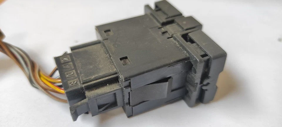 Volkswagen Golf III 1994 Otros interruptores / manijas / interruptor UST71770 Foto 4 de 4