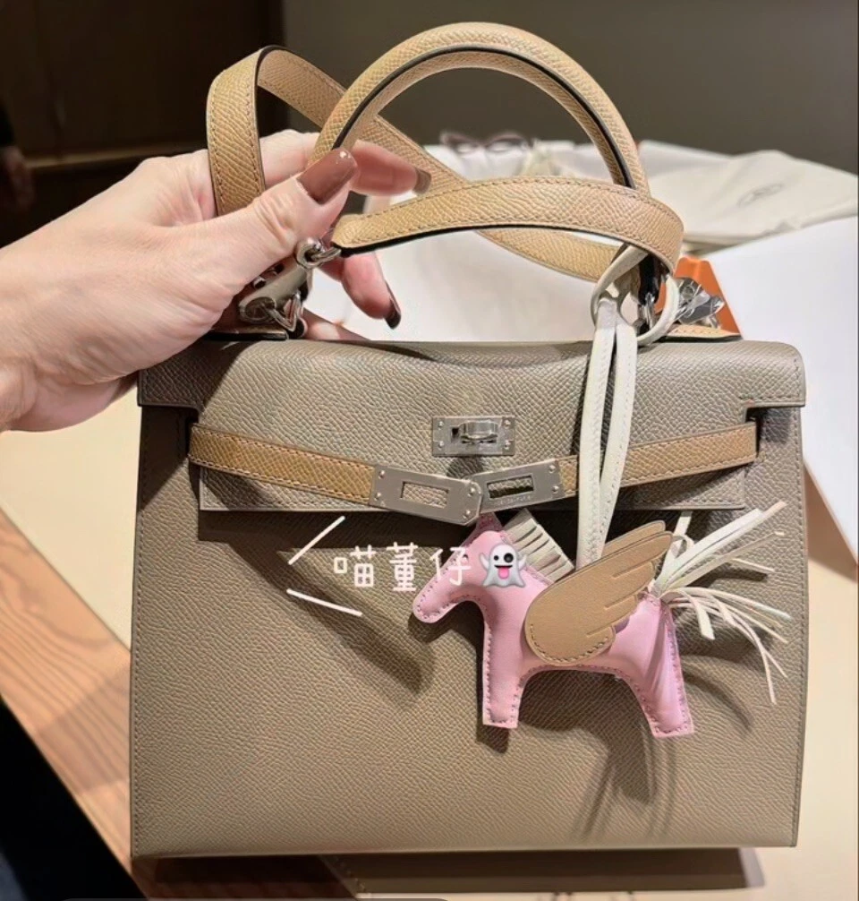 hermes etoupe color