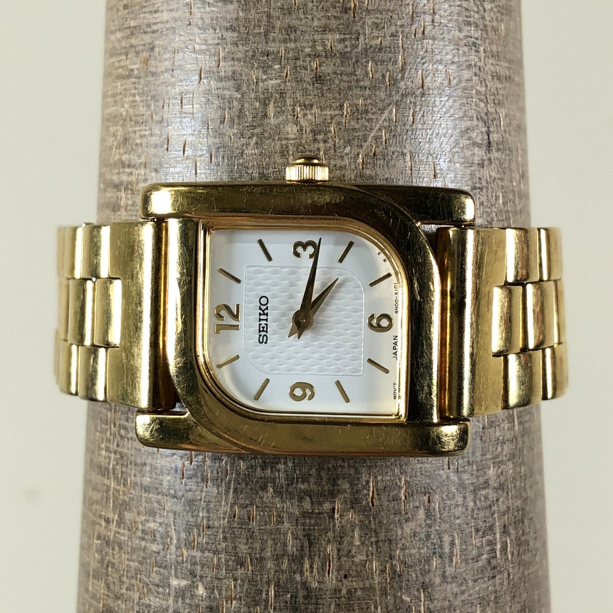 Seiko Women 4N00-6769 Fashion Gold Tone Asymmetrical Quartz Analog