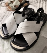 Women's Sandals Black And White New