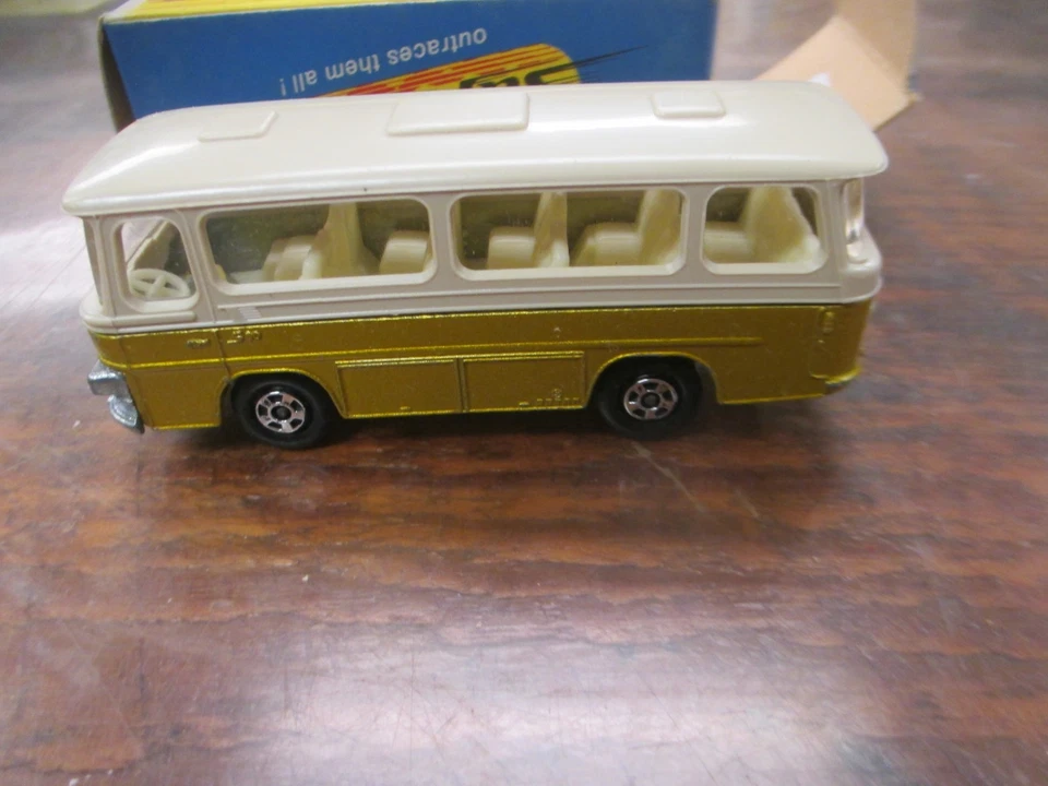 MATCHBOX LESNEY SUPERFAST No.12 SETRA COACH MIB 1971 - Image 2 of 4