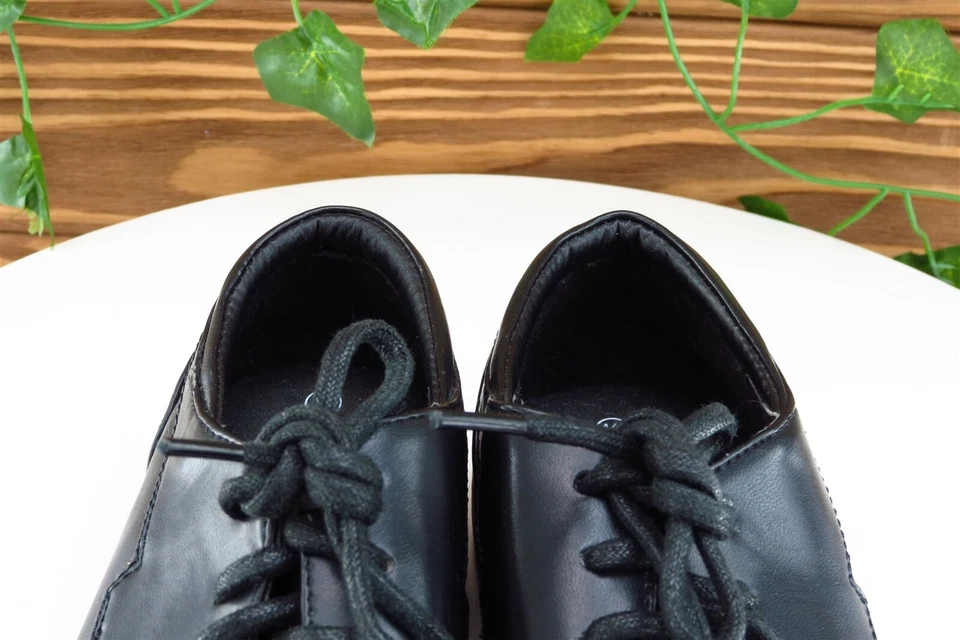 Oxford Derby Cherokee 11 medianos negros de cuero para niños pequeños Foto 3 de 4