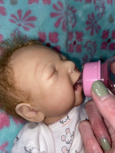 Reborn Cassie By Alicia Toner Truborn Baby Doll - Picture 6 of 19