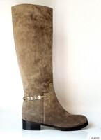 $1290 Salvatore Ferragamo Nando Suede Logo Chain Knee-high Boots 8.5 $1290 Salvatore Ferragamo Nando Suede Logo Chain Knee-high Boots 8.5