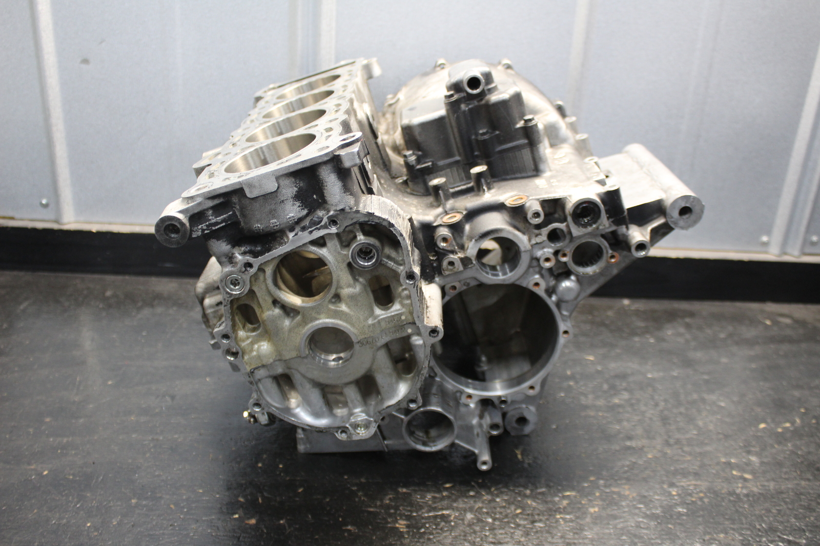 Suzuki GSX -r600 GSXR 600 Bare Engine Block Crankcase Set Assembly 06 ...