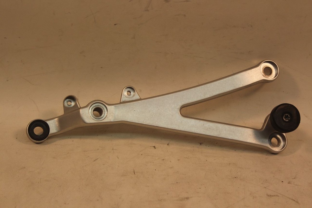 その他 K KTM Supermoto Super Moto 950 06 Right Side Engine Motor