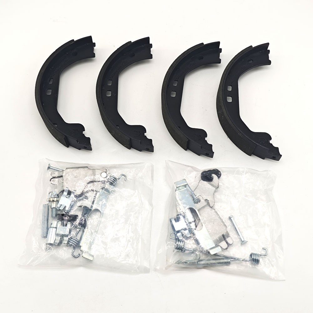 Maserati Ghibli 2014-2016 Parking brake shoes Set