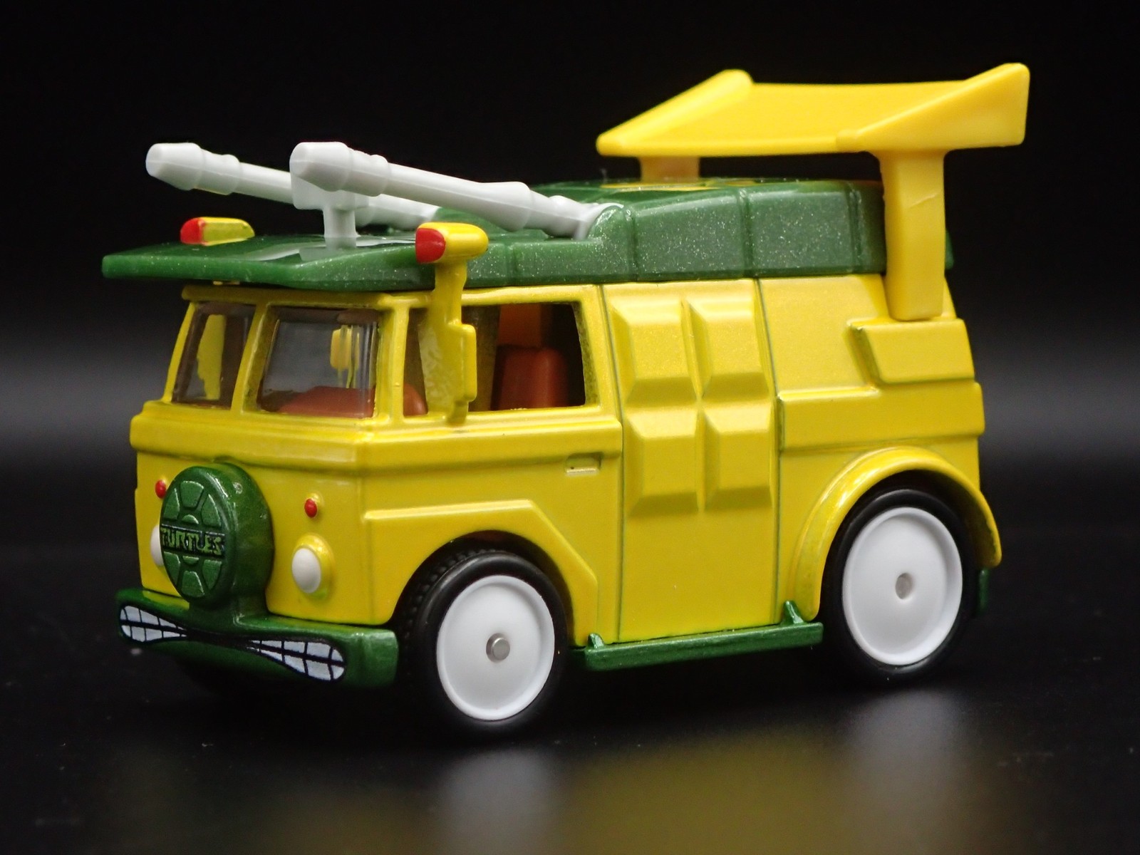 Tortugas Ninja Fiesta Furgoneta Raro 1:64 Escala Diorama Modelo Fundido Coche