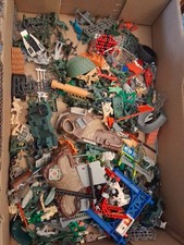 Approximately 8 Quarts Misc Vintage Army Men Vehicles Toys