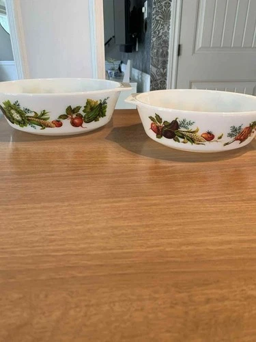 2 Vintage JAJ Pyrex casserole dishes Tuscany Market Garden - 1970's