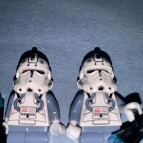 LEGO Star Wars Ep 3 (7259) (6205) (7146): Figures V-wing Pilot, Astromech Droid