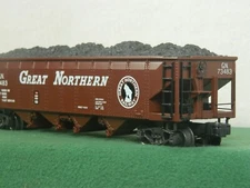 K-LINE GREAT NORTHERN BROWN  4-BAY HOPPER w/ COAL LOAD #K623-1591 O SCALE NIB