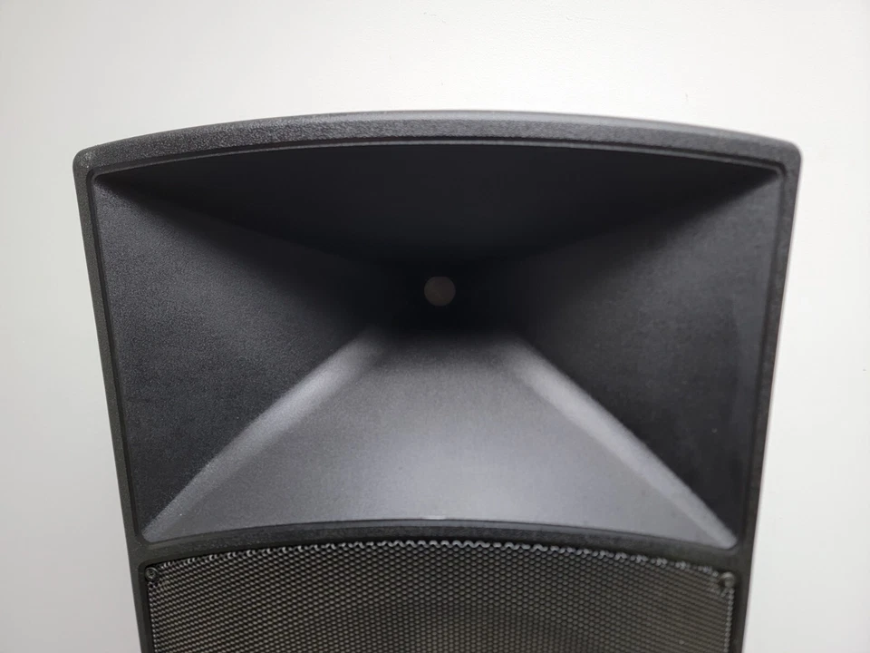 Mackie Thump15 1000W 15 Speaker, LOCAL PICKUP ONLY - Image 2 of 4