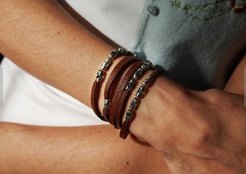 Pulsera de cuero de cristal Swarovski para mujer | Wind River | Brazalete de plata de ley Foto 3 de 4