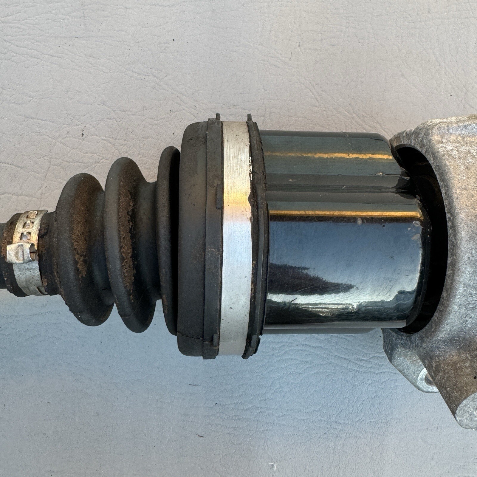 2014-2019 BMW i8 Turbo Rear Right Side Output Shaft CV Assembly 8611320-05 OEM