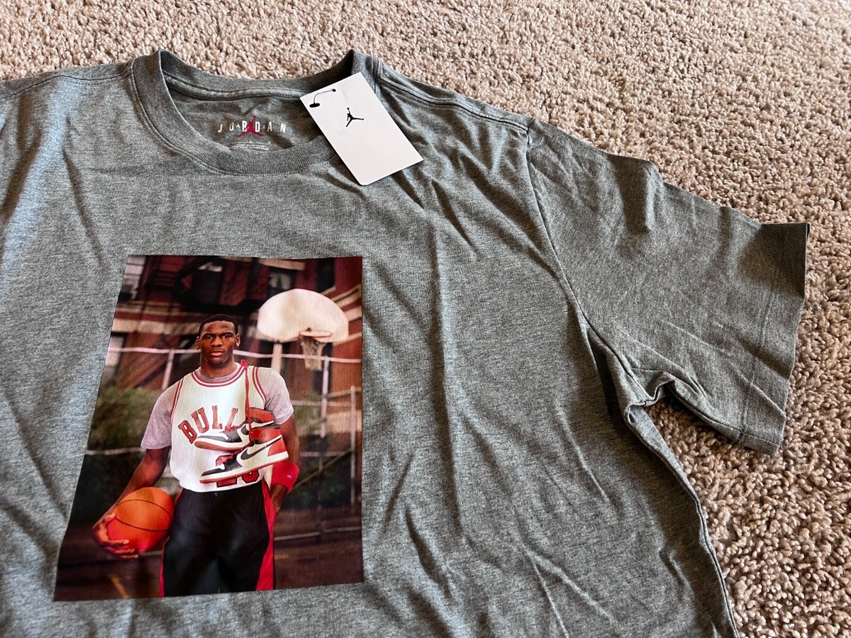 Nike Air Jordan retro 1 i OG Jumpman Chicago Bulls 23 t shirt gray