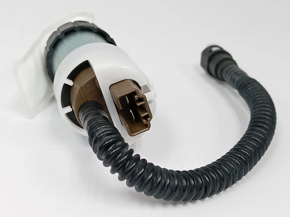 Bomba de combustible eléctrica Bosch 1987580071 para Chevrolet Pontiac Saturn Cobalt G5 Ion Foto 3 de 4