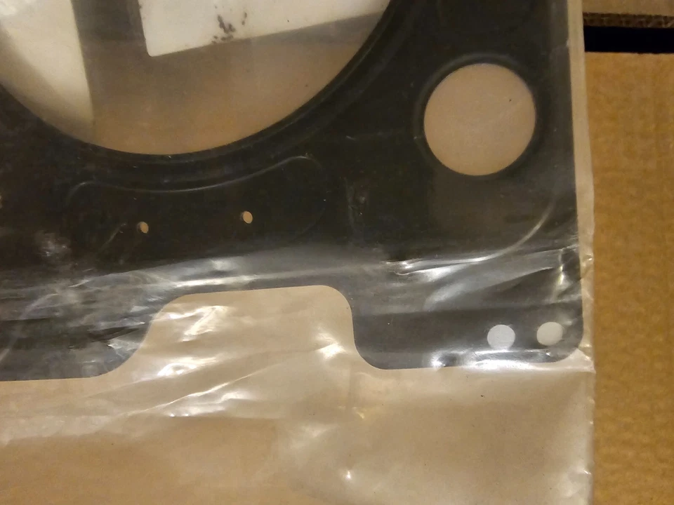 NEW GENUINE MAZDA 323 626 MPV PREMACY 2.0 FS HEAD GASKET FSH910271 — 第 2/4 张图片