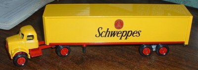 Schweppes Soft Drink Soda '82 Winross Truck