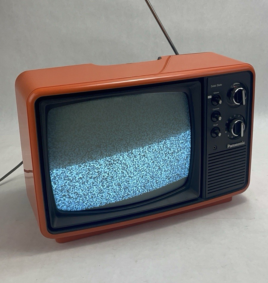 Vtg 70s Panasonic Solid State Portable TV Gaming TR-822 Orange