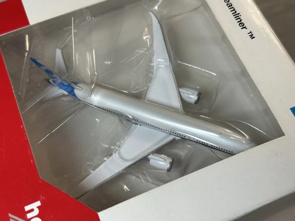 HERPA Roll Out Delivery Boeing 787-9 Dreamliner - 1/500 N789EX (NEW IN BOX) - Image 2 of 4
