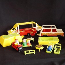Complete 992 Fisher Price Little People Play Family Car Camper Playset, Box