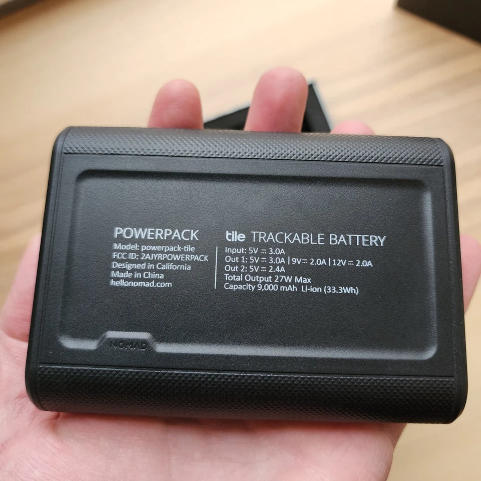 Banco de alimentación portátil Nomad resistente PowerPack de 9000 mAh batería de carga con azulejo Foto 3 de 4